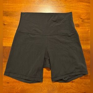 Lululemon Womens Black Smooth Fitted Yoga Gym Athletic Shorts Sz 6